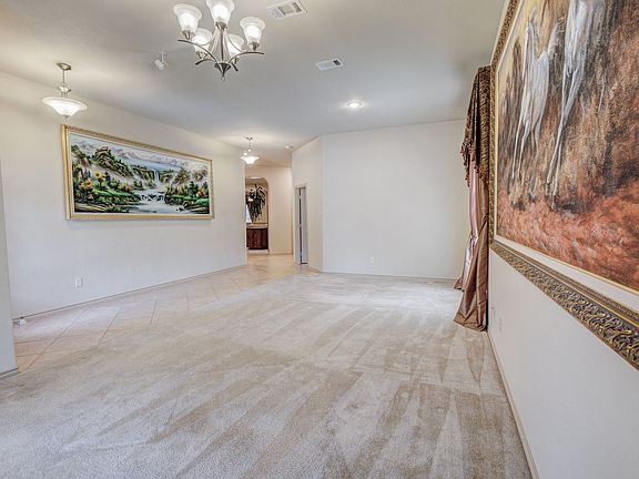 5th image of 1004 Keats Dr