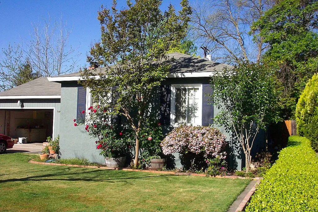 5416 Helen Way photo 1