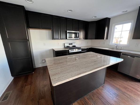 1302 Lexington Mews