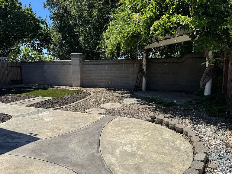 576 Sutherland Ranch Ln — Photo 21