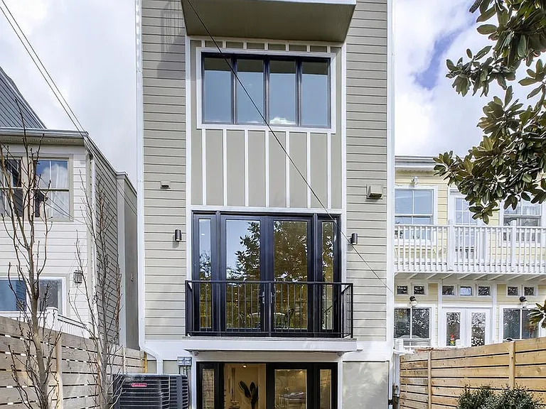629 S Carolina Ave SE — Photo 56