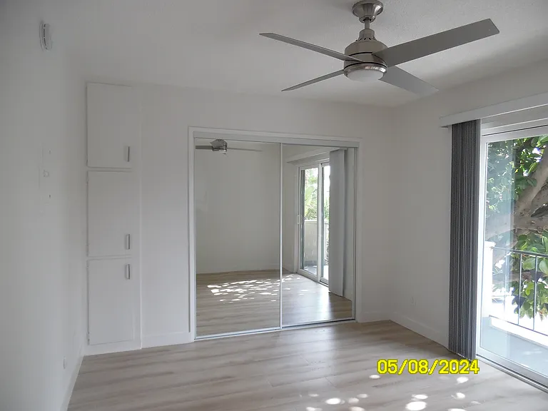 6574 Fountain Ave #12 — Photo 7