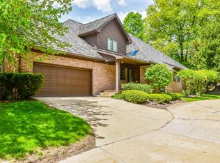 32 Lasalle Ct SE, North Canton, OH 44709