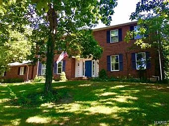 210 E Christy Dr photo 1