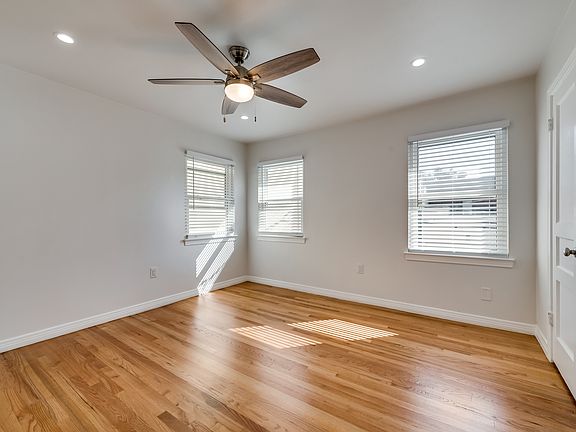 3rd image of 4134 Prescott Ave #2