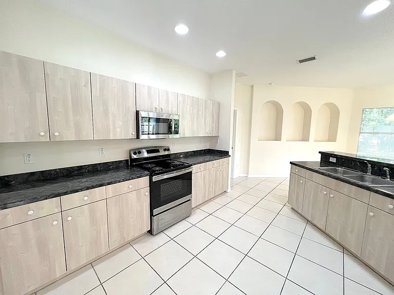 16 Zorlou Ct — Photo 15