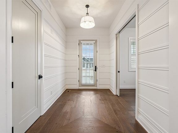 4th image of 410 N 36th St