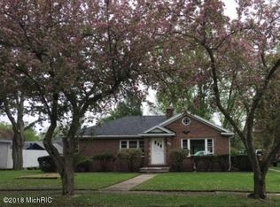 445 N 3rd St, Burr Oak, MI 49030