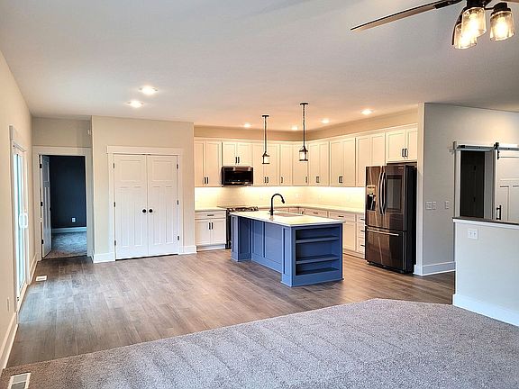 4th image of 9245 Village Meadows Dr