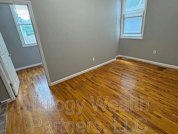 2nd image of 224 S 7th St #1B