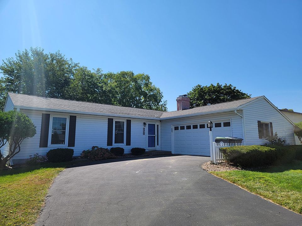 1st image of 2946 Robin Hood Dr