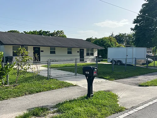 4278 Park Ln Photo 1
