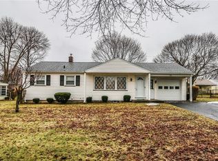 218 Barcrest Dr, Rochester, NY 14616