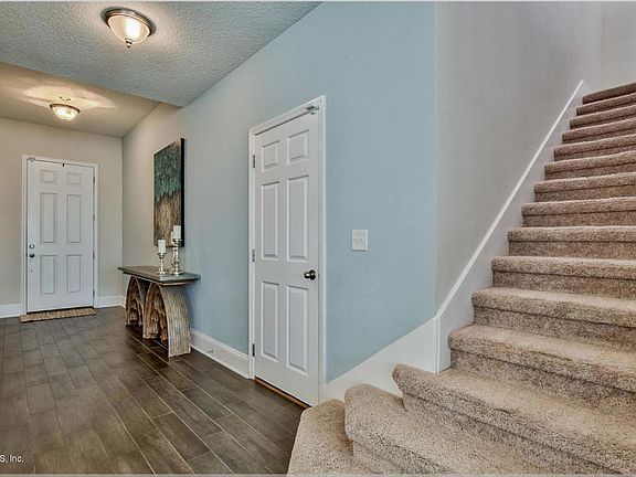 4th image of 266 Garden Wood Dr