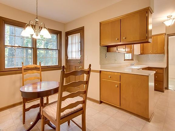 4th image of 24299 Beech Ln