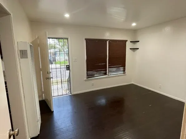 (undisclosed Address), Lynwood, CA 90262