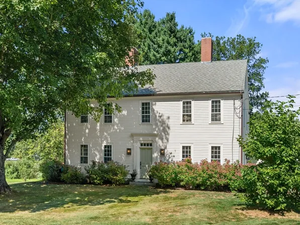78 Elm St, Newbury, MA 01922