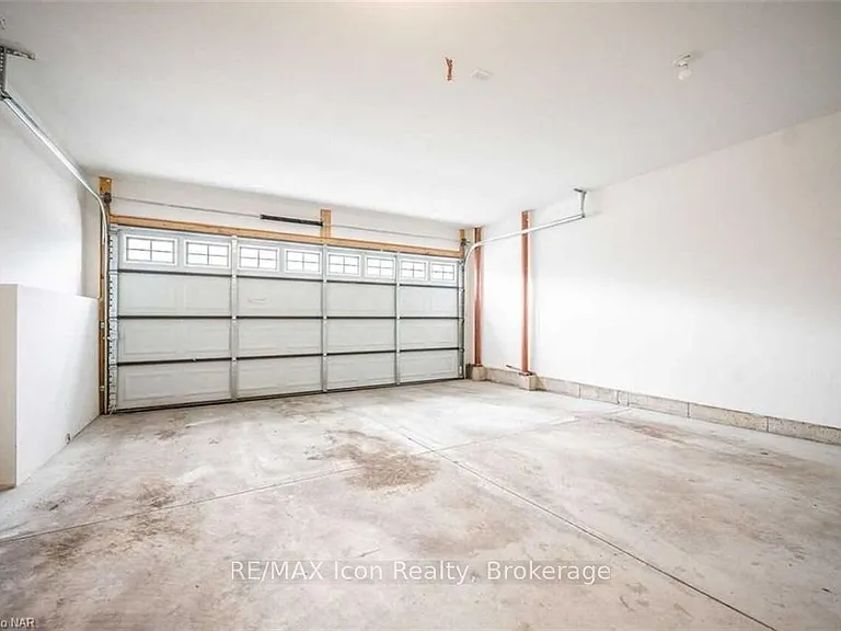 135 Acacia Rd — Photo 21