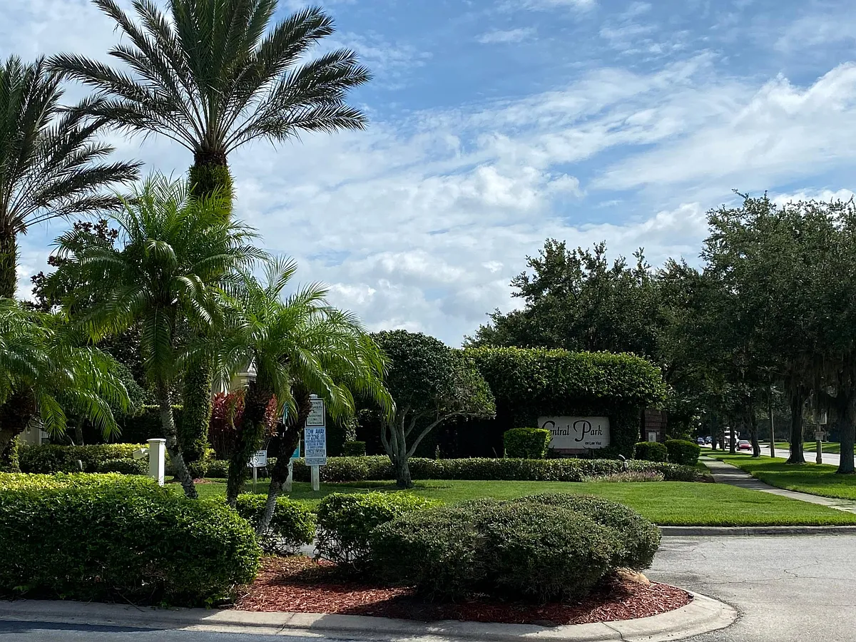 Building Photo - 9077 Lee Vista Blvd #1102