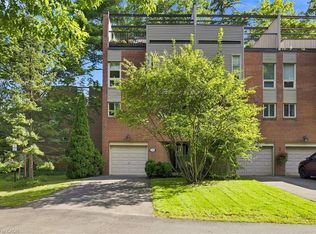 1250 Marlborough Ct #13, Oakville, ON L6H 2W7