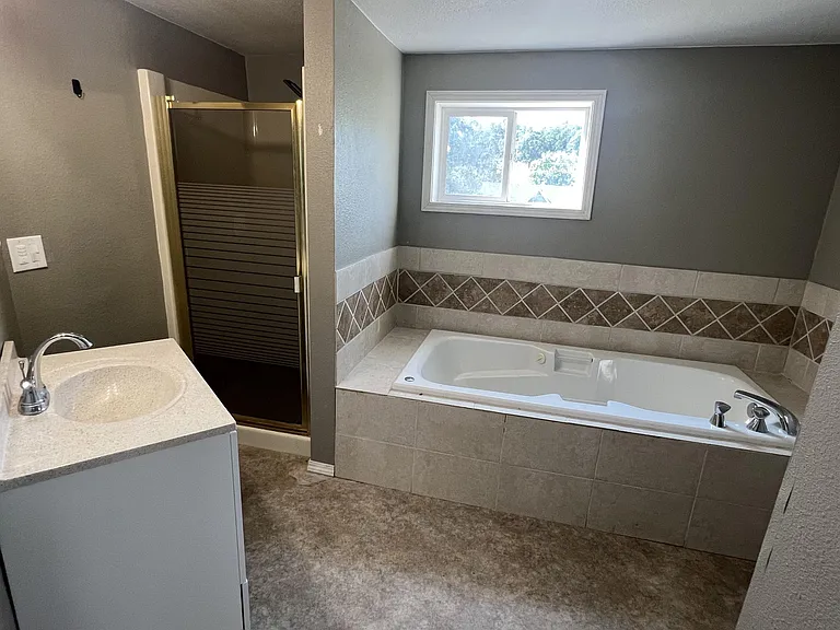 4108 NE Garden Dr #1 — Photo 16
