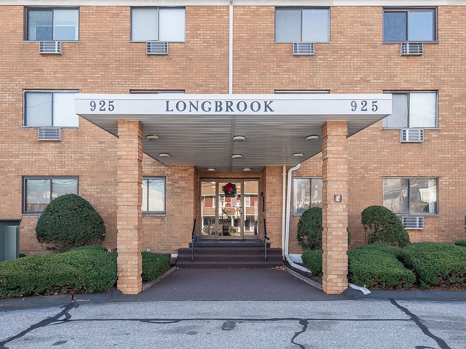 925 Longbrook Avenue