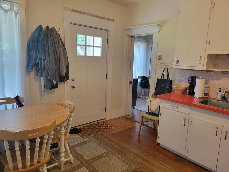 82 Mascoma St — Photo 2