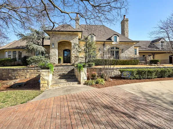 2204 Catalina Dr, Edmond, OK 73013