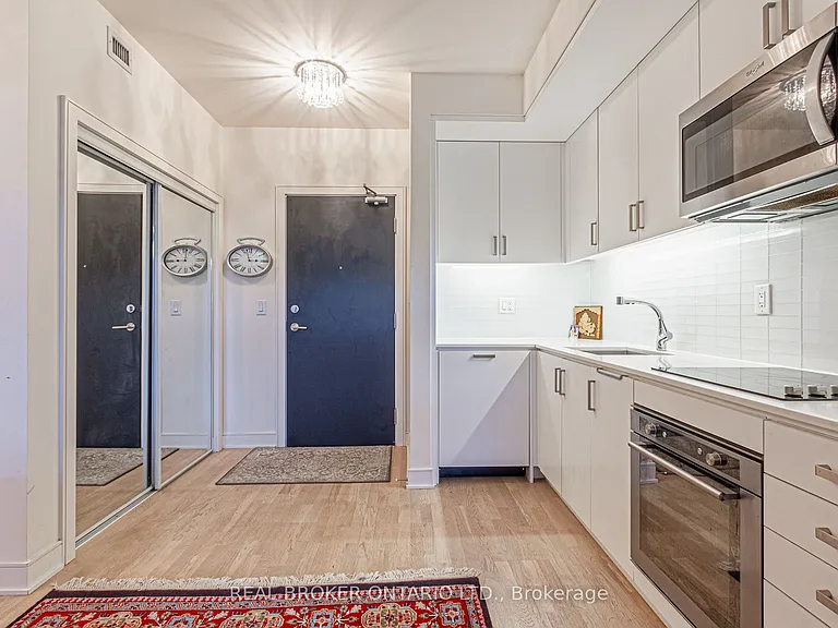1575 Lakeshore Rd W #161 — Photo 6