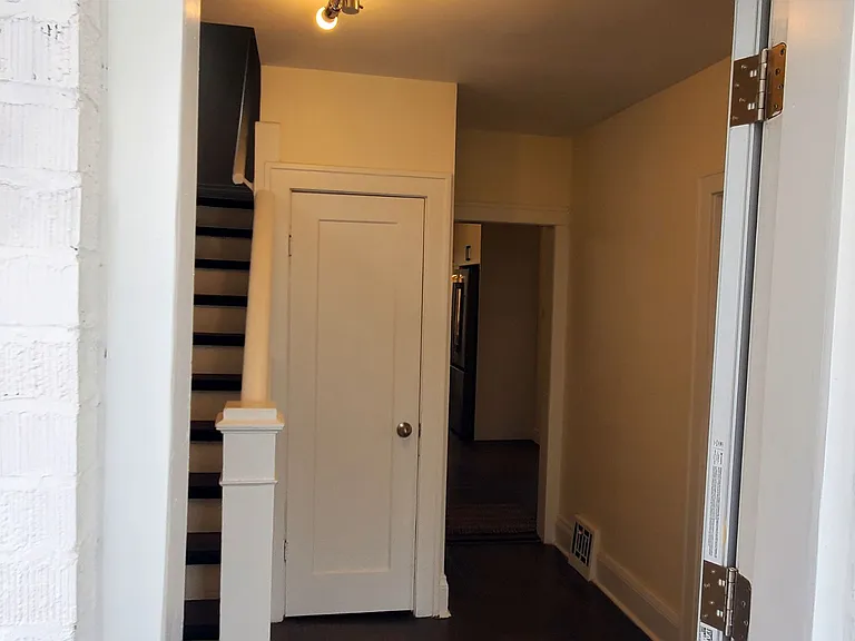 244 Albert St W — Photo 4