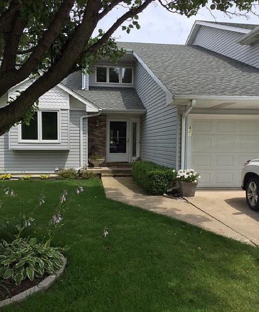 1st image of 821 Gloucester Ct