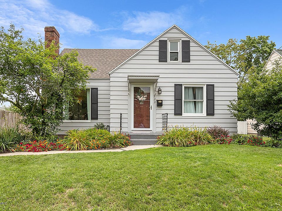 1st image of 933 Aberdeen St NE