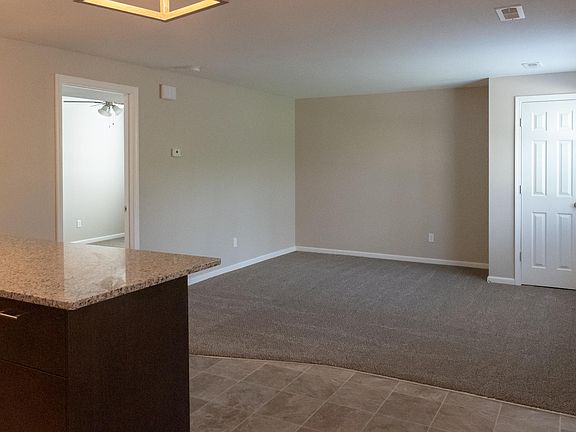 3rd image of 3528-3530 Wilson Ave APT A