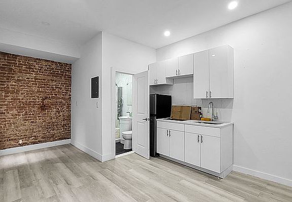 2nd image of 618 W 136th St APT 1D