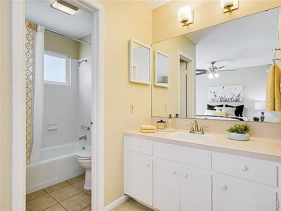 5th image of 8804 Westover Club Dr #A