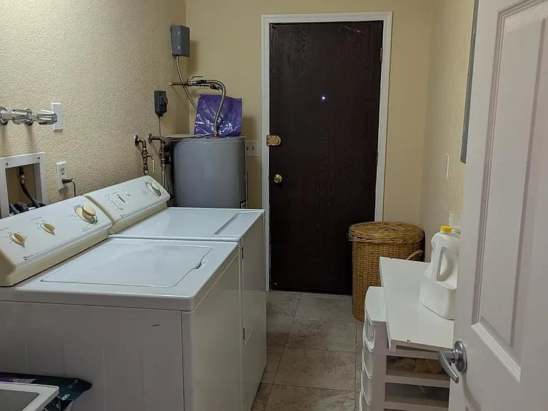 2081 Wallapai Dr — Photo 19