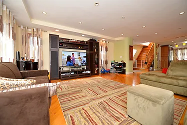 Sold by Amerihomes Realty of NY