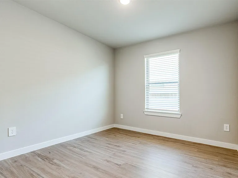 949 Gentle Moss Dr — Photo 11