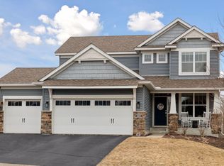 2805 Heron Ln, Victoria, MN 55386