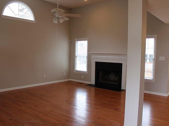 Great room w/Fireplace