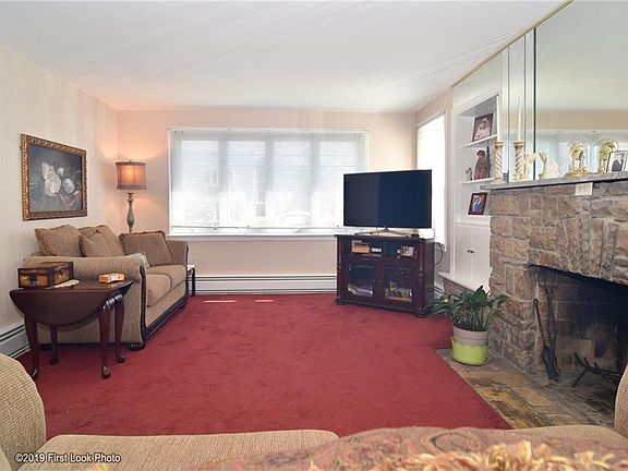 3rd image of 93 Vincent Ave