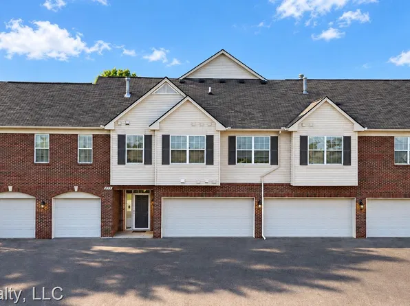 623 Worthington Dr, Lansing, MI 48906