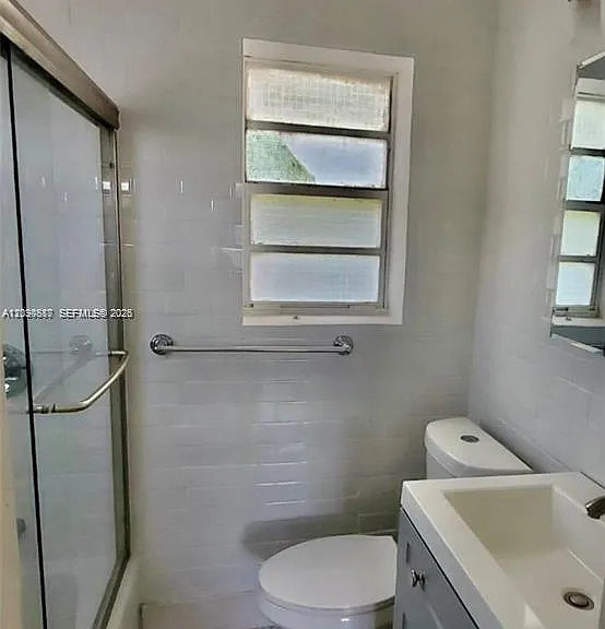 243 SW 14th St — Photo 9