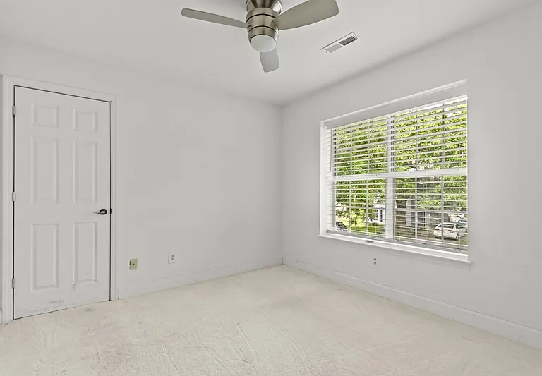 1382 Center Lake Dr — Photo 28