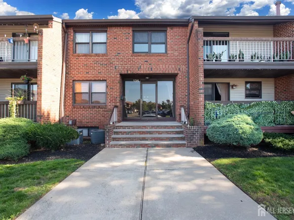 135 Beverly Hill Ter #B, Woodbridge, NJ 07095
