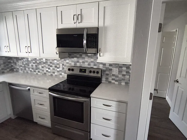 44 Lake Forest Pl — Photo 6