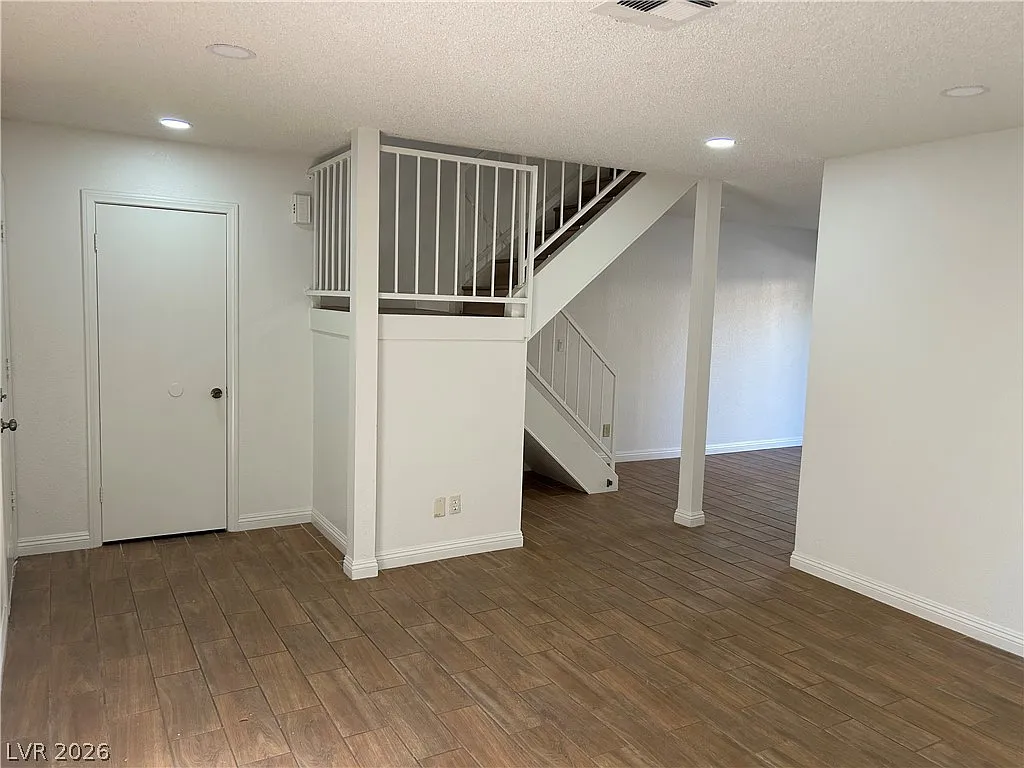 2 bed, 1.5 bath, 1280 sqft, $1,750 — Photo 4