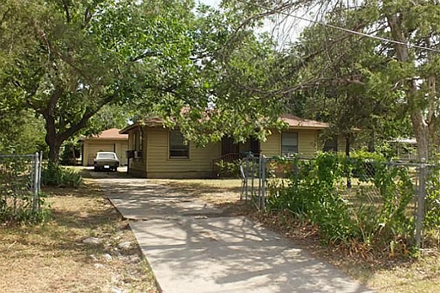 1st image of 5706 Black Oak Ln