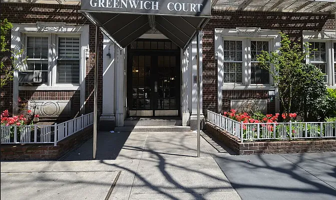 Rented by Manhattan Realty Group | media 17