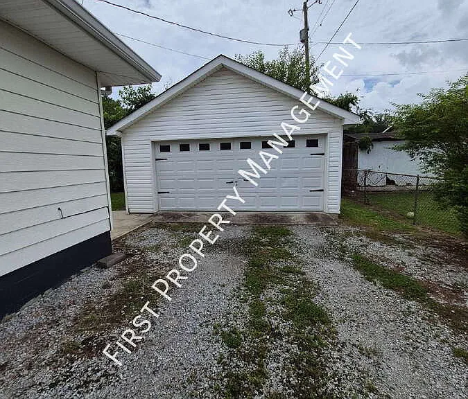 1013 Lansdell Rd — Photo 20